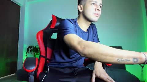 Independence model AbelAsburgo online show from February 28, 2026, 12:22 am