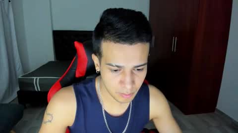 Independence model AbelAsburgo online show from May 5, 2026, 8:22 am