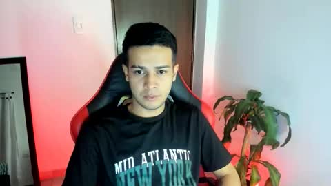 Independence model AbelAsburgo online show from May 21, 2026, 2:51 am