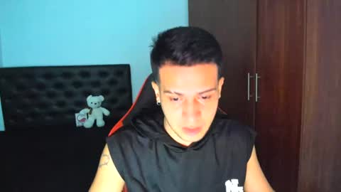 Independence model AbelAsburgo online show from August 4, 2026, 7:22 am