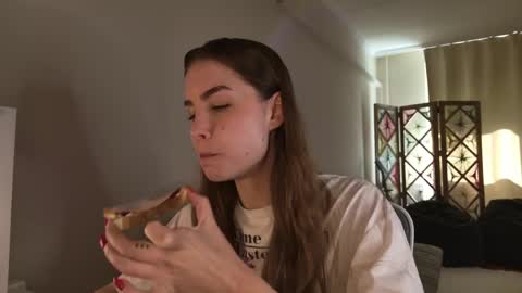 abella_danger_x online show from May 3, 2026, 7:14 am