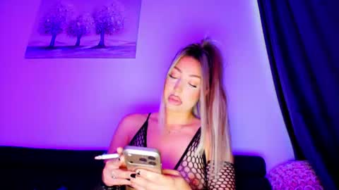 abella_soleill online show from June 15, 2026, 4:58 am