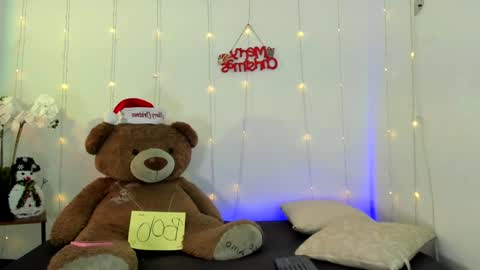  Abella and Kendra  online show from December 7, 2024, 5:31 pm