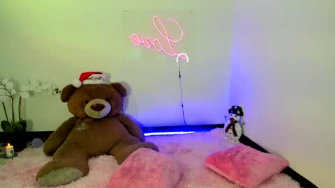  Abella and Kendra  online show from December 19, 2024, 10:00 pm