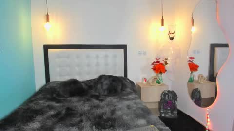 Snapshot of abellaconnor chatting on October 21, 2025, 11:27 pm Abella and Kendra online show from October 21, 2025, 11:27 pm