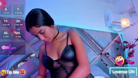 abelladgr online show from December 20, 2024, 2:52 am