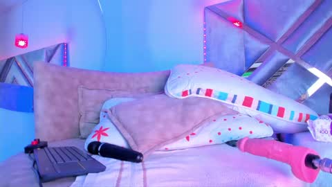 abelladgr online show from December 28, 2024, 8:58 am