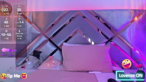 abelladgr online show from February 7, 2025, 2:29 am