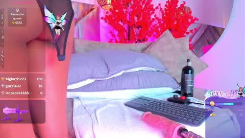 abelladgr online show from March 11, 2025, 8:52 am