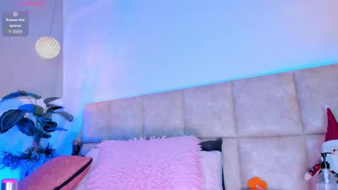 abelladgr online show from December 19, 2025, 2:51 am