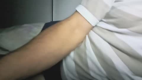 Snapshot of abender82 chatting on November 4, 2025, 11:26 pm Abender online show from November 4, 2025, 11:26 pm