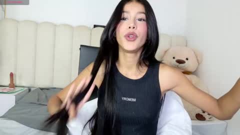 Snapshot of abi_doll chatting on April 13, 2026, 1:27 pm abi_doll online show from April 13, 2026, 1:27 pm