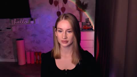 Anna online show from October 10, 2025, 6:29 pm