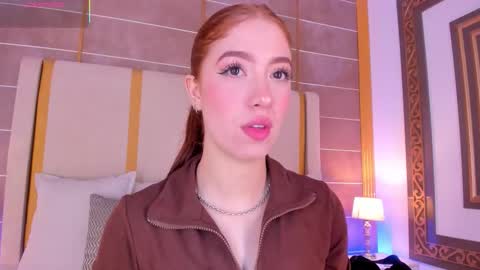 Snapshot of abigailcarter chatting on October 5, 2025, 10:29 pm online show from October 5, 2025, 10:29 pm