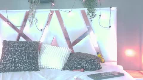 ABIGAIL online show from December 18, 2025, 9:10 pm