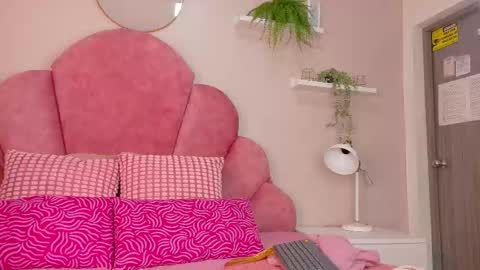 ABIGAIL online show from December 22, 2025, 8:06 pm