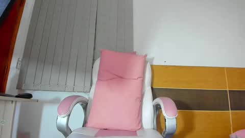 Snapshot of abiigail_fox chatting on February 11, 2025, 9:20 am Abigail online show from February 11, 2025, 9:20 am
