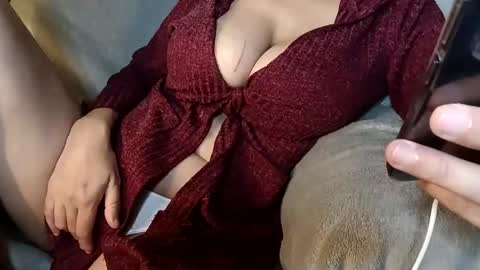 abril2026 online show from May 5, 2026, 5:54 pm