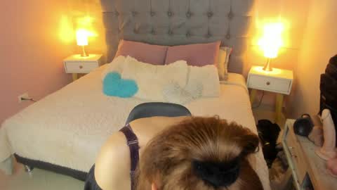 Snapshot of abril_777 chatting on March 28, 2026, 11:37 pm Abril 777 online show from March 28, 2026, 11:37 pm