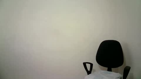 Snapshot of abril__ass chatting on February 18, 2025, 2:27 pm abril__ass online show from February 18, 2025, 2:27 pm