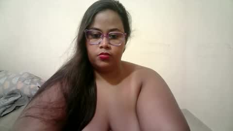 abril__ass online show from April 6, 2026, 1:23 pm
