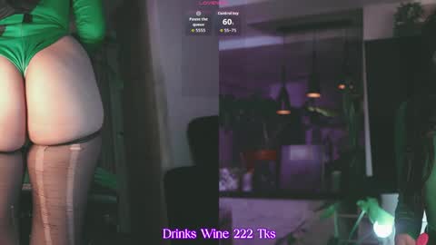Snapshot of abril__colen chatting on April 3, 2026, 3:59 am April online show from April 3, 2026, 3:59 am