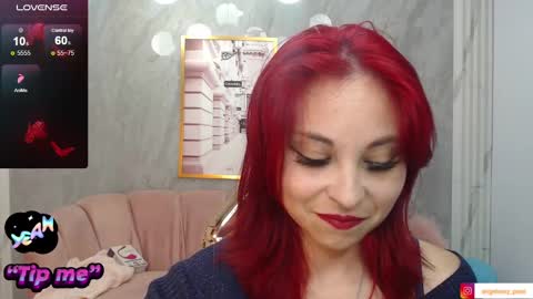 abril_ch_ online show from December 2, 2024, 11:01 am