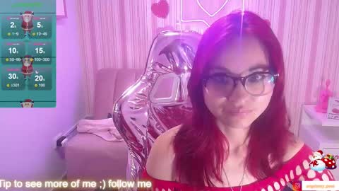 abril_ch_ online show from December 20, 2024, 2:27 pm