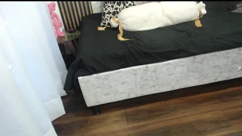 Snapshot of abril_lottie4 chatting on February 20, 2025, 12:25 pm ABRIL online show from February 20, 2025, 12:25 pm