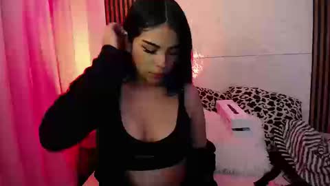 Snapshot of abril_lottie4 chatting on September 15, 2025, 11:27 pm ABRIL online show from September 15, 2025, 11:27 pm