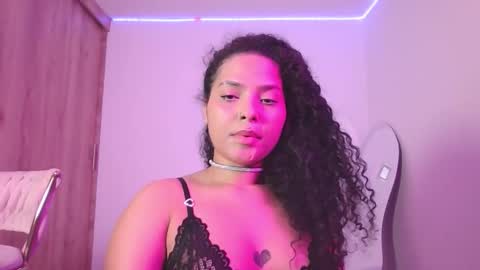 Snapshot of abril_ricci chatting on October 13, 2025, 3:50 am Abril  online show from October 13, 2025, 3:50 am