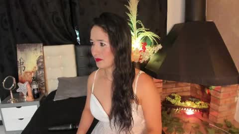 Abril online show from June 7, 2026, 3:32 am