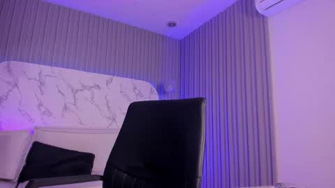 Snapshot of abrilbloom_ chatting on June 5, 2026, 6:52 am abril online show from June 5, 2026, 6:52 am