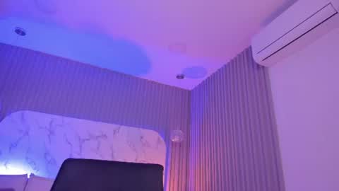 Snapshot of abrilbloom_ chatting on June 11, 2026, 2:53 am abril online show from June 11, 2026, 2:53 am