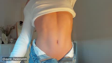 Snapshot of abrilhelena8 chatting on December 9, 2024, 2:06 pm Helena online show from December 9, 2024, 2:06 pm