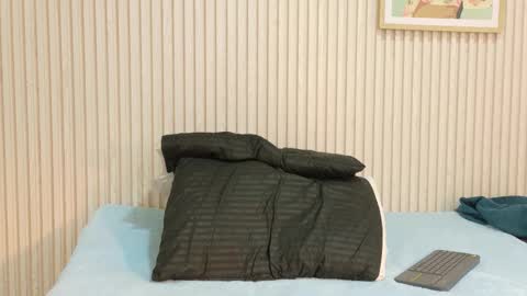 Snapshot of abrilmirren chatting on October 14, 2025, 11:11 am abrilmirren online show from October 14, 2025, 11:11 am