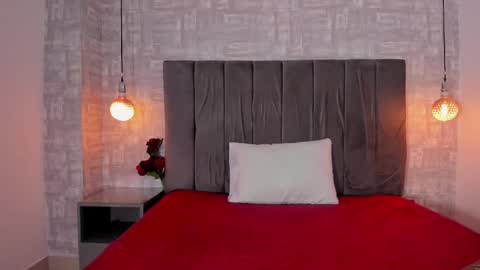 abrilsantana_ online show from October 22, 2025, 4:57 am