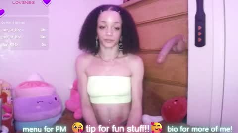 Peach online show from March 4, 2026, 4:29 am