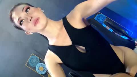 Snapshot of absolutelyselfsucker69 chatting on September 14, 2025, 2:33 am Miss Sophie online show from September 14, 2025, 2:33 am