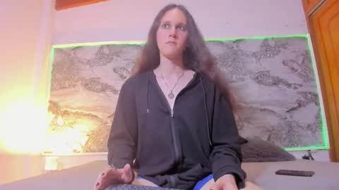 abyss_king online show from October 2, 2025, 7:21 pm