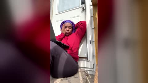 angel  chris online show from April 13, 2026, 2:22 pm