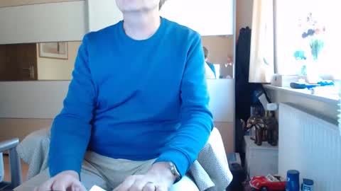 Snapshot of ach471 chatting on October 2, 2025, 7:15 am ach471 online show from October 2, 2025, 7:15 am