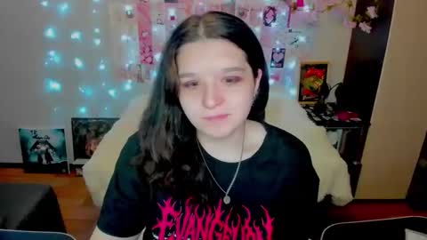Kate online show from May 1, 2026, 11:42 pm