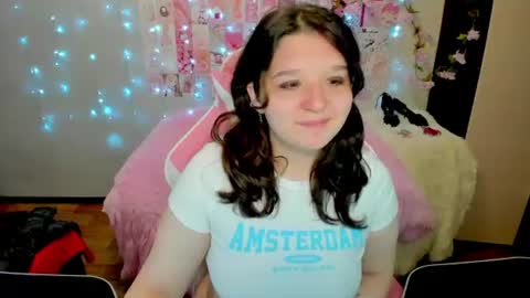 Kate online show from August 2, 2026, 11:25 pm