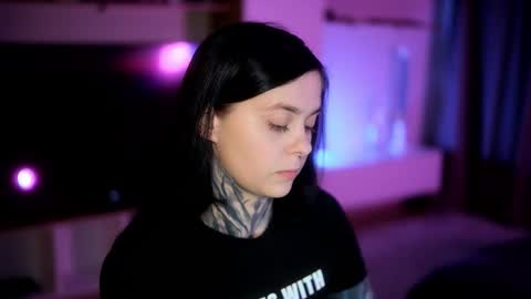 acid_pie online show from October 9, 2025, 8:18 pm