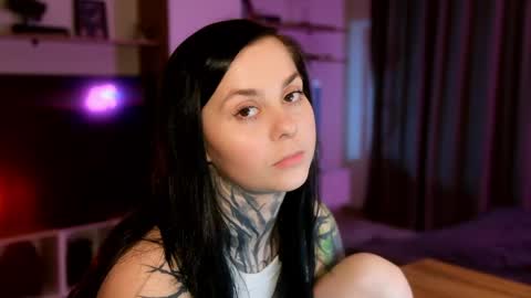 acid_pie online show from May 5, 2026, 8:28 pm