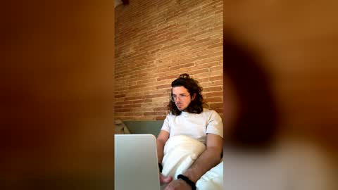 acroberts88 online show from February 2, 2026, 9:19 am