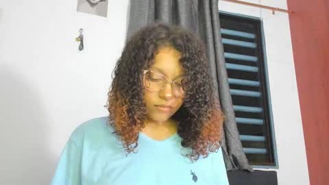 Snapshot of ada_gales_ chatting on November 12, 2025, 4:57 am Isa online show from November 12, 2025, 4:57 am