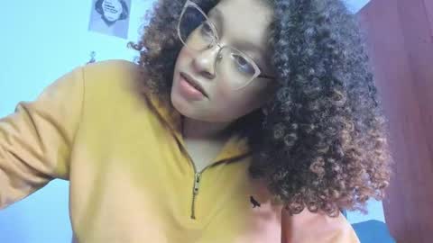 Snapshot of ada_gales_ chatting on November 13, 2025, 2:54 am Isa online show from November 13, 2025, 2:54 am