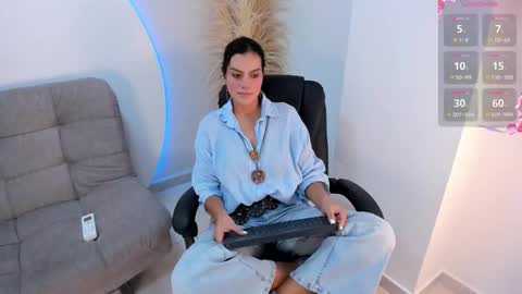    online show from September 24, 2025, 1:25 pm